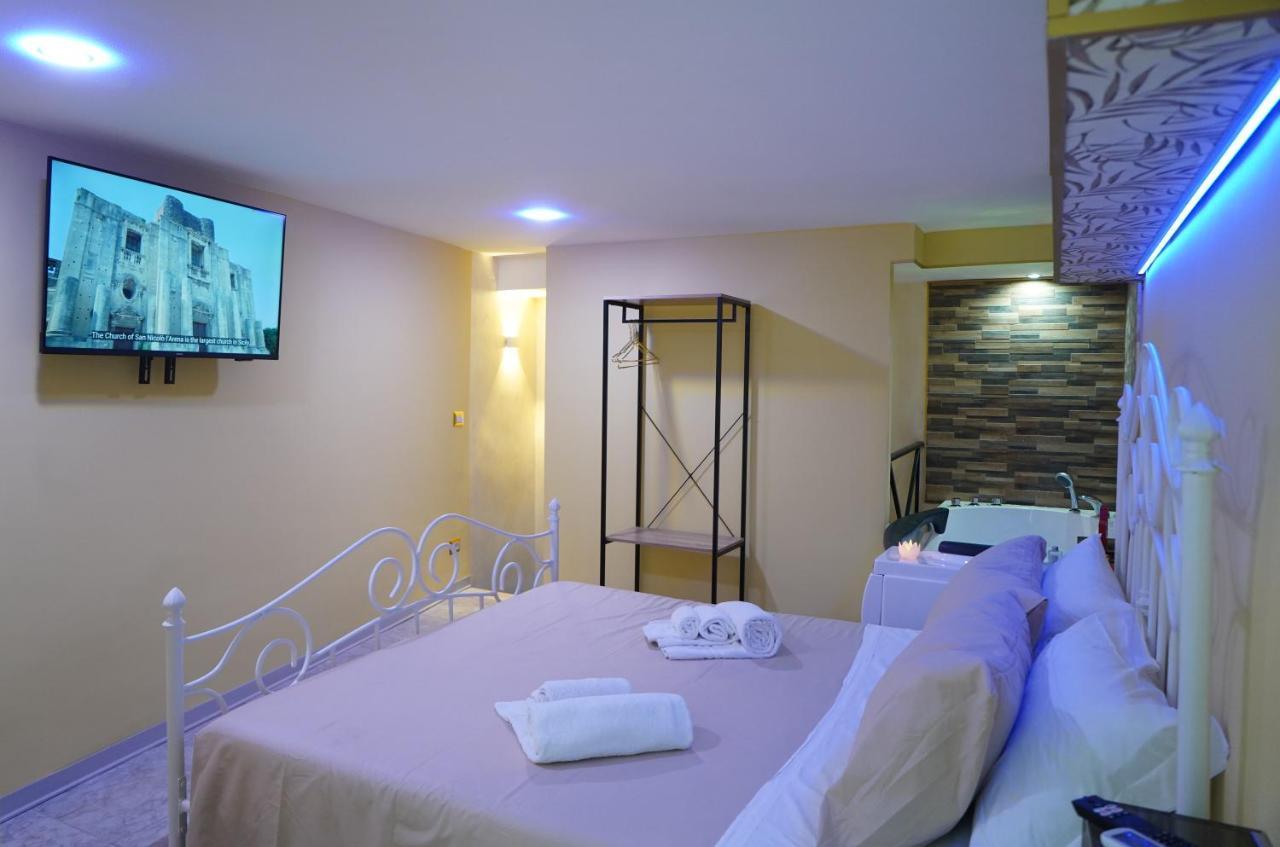 Corte Manzoni Independent Suite Catania Exterior photo